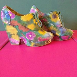 Urban Outfitters water color spring chunky shoe